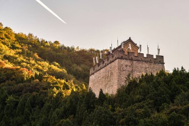 Çin 'in merkezi Pekin' den yaklaşık 50 kilometre kuzeyde, Changping Bölgesi 'ndeki Çin Seddi' nin Juyongguan geçidi.
