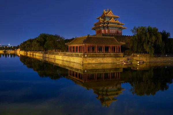 Noordwestelijke Toren Van Het Verboden Stadspaleis Museum Peking China Weerspiegelt — Stockfoto