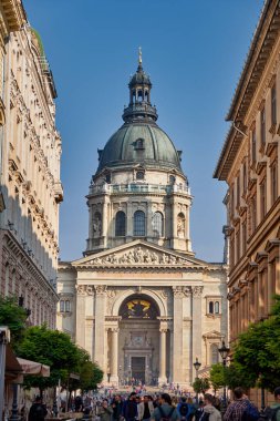 Budapeşte / Macaristan - 20 Ekim 2018: Macaristan 'ın ilk kralı Stephen' ın anısına Macaristan 'ın Budapeşte kentinde bulunan Aziz Stephen Bazilikası
