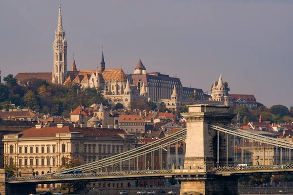 Most Łańcuchowy Szechenyi Dunaju Zamek Buda Matthias Kościoła Bastionu Rybackiego — Zdjęcie stockowe