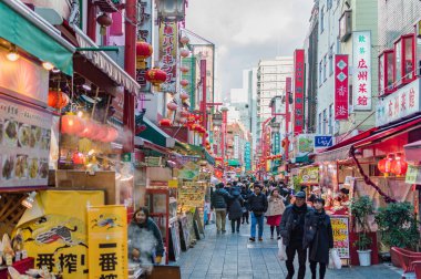Kobe / Japonya - 6 Ocak 2018: Kobe 'deki Çin Mahallesi, Hyogo Bölgesi, Japonya
