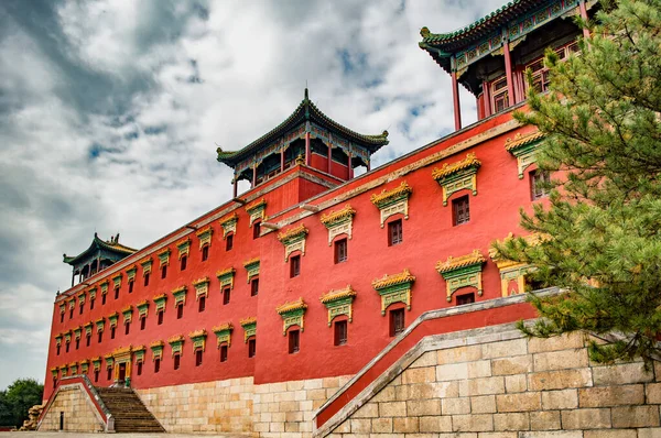 河北省承徳八大外宮の一つ 普陀宗城仏教寺院は 1767年から1771年に建てられ チベットのポタラ宮をモデルにしています — ストック写真