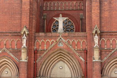 St. Ignatius Katedrali Xujiahui Katedrali, Şangay, Çin 'in Xujiahui bölgesindeki Roma Katolik Kilisesi, Şangay' daki en ünlü katedral ve Şangay Piskoposu 'nun yeri.