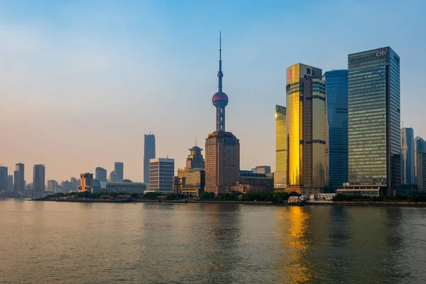 Shanghai China Julio 2015 Icónico Horizonte Lujiazui Shanghai Río Huangpu —  Fotos de Stock