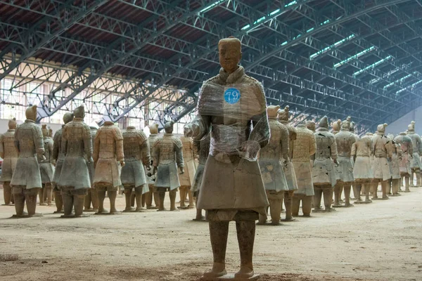 Terracotta Army, excavated terracotta sculptures depicting the armies of the first Emperor of unified China Qin Shi Huang at his burial place in Xian, China — Stock Image Terracotta Army Excavated Terracotta Sculptures Depicting Armies First Emperor Unified Stock Photo