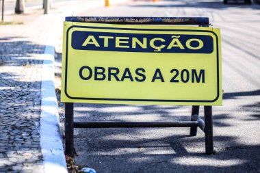 Sokaklarda Çalışan Adamlar