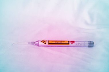 Lazer fiber dişçiliği kapat