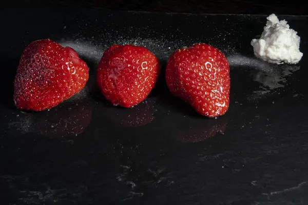 Rote Frische Erdbeeren Aus Nächster Nähe — Stockfoto