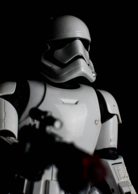 Londra İngiltere - 29 Nisan 2020 - Star Wars 'dan bir fırtına askerinin siyah beyaz fotoğrafı