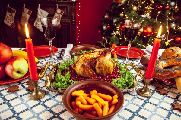 Cena de Navidad a la luz de las velas — Foto de Stock