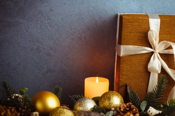 Hermosa caja de regalo de Navidad — Foto de Stock