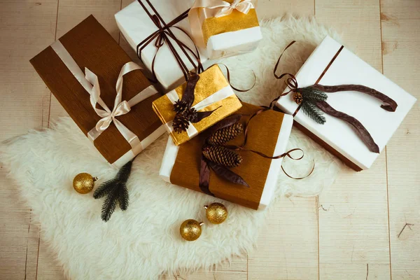 Hermosas cajas de regalo de Navidad — Foto de Stock