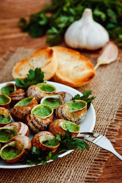 Französische Escargots de Bourgogne — Stockfoto