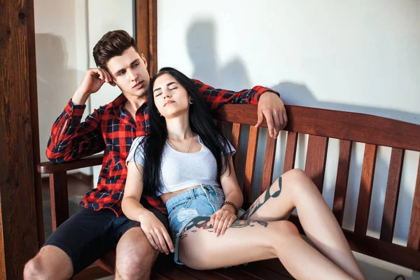 Beautiful young couple during a romantic date — Stock Photo, Image