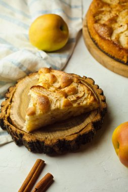 pasta elma ve tarçın ile