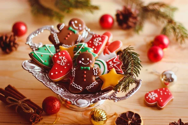 Χριστουγεννιάτικα σπιτικά μπισκότα με μελόψωμο — Φωτογραφία Αρχείου