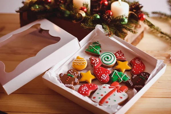 Kerstmis zelfgemaakte peperkoek koekjes — Stockfoto