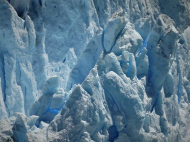 Arjantin 'in Patagonya bölgesindeki Perito Moreno buzulunun genişletilmiş görüntüsü