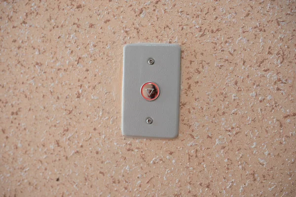 Кнопка Лифта Закрыть Оранжевую Стену — стоковое фото