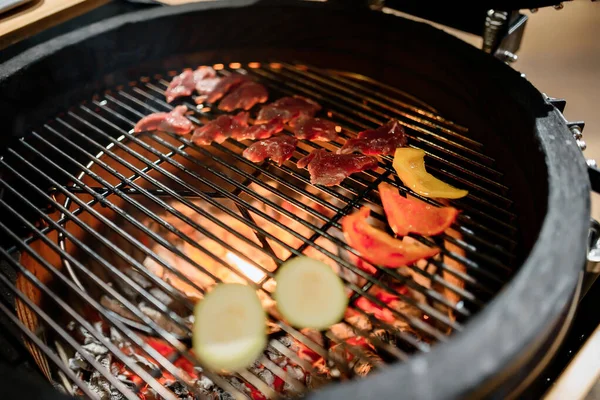 Grelhar Bife Carne Fresca — Fotografia de Stock