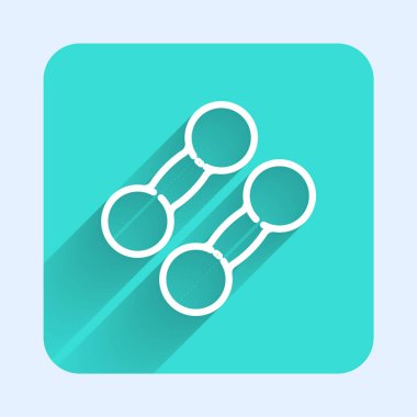 Beyaz çizgi Dumbbell simgesi uzun gölgeli izole edilmiş. Kas kaldırma ikonu, fitness halteri, spor aletleri, egzersiz yaban domuzu. Yeşil kare düğmesi. Vektör İllüstrasyonu