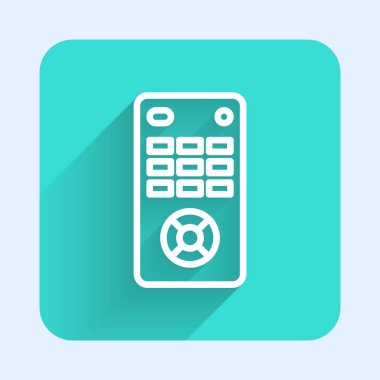 Beyaz çizgi uzaktan kumanda simgesi uzun gölgeyle izole edildi. Yeşil kare düğmesi. Vektör İllüstrasyonu