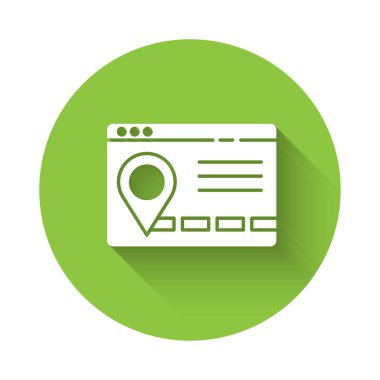 Şehir haritası yön bulma simgesinin uzun gölgesi ile izole edilmiş beyaz bilgileri. Mobil Uygulama Arayüzü tasarımı. Coğrafi konsept. Yeşil daire düğmesi. Vektör İllüstrasyonu