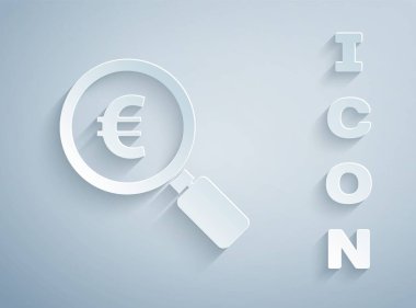 Kağıt kesiği büyüteç ve Avro sembolü gri arka planda izole edilmiş. Para bul. Para arıyorum. Kağıt sanatı tarzı. Vektör İllüstrasyonu