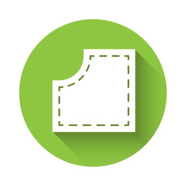 Beyaz Dikiş Deseni simgesi uzun gölgeli izole edilmiş. Dikiş için işaretler. Yeşil daire düğmesi. Vektör İllüstrasyonu