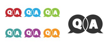 Beyaz zemin üzerinde Soru ve Yanıt simgesi olan siyah konuşma baloncukları. Q ve A sembolü. SSS işareti. Konuşma balonu ve çizelgesi. Simgeleri renklendirin. Vektör İllüstrasyonu