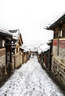 Bukchon hanok Köyü alleyway kış