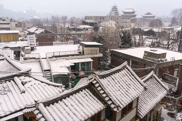Samcheongdong cubierto de nieve — Foto de Stock