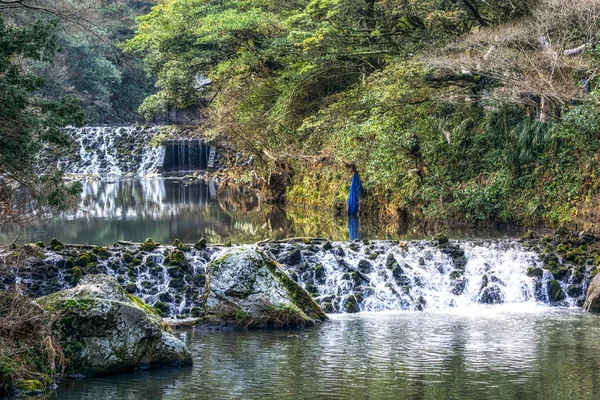 Ручей перед водопадом Чхонджиён — стоковое фото