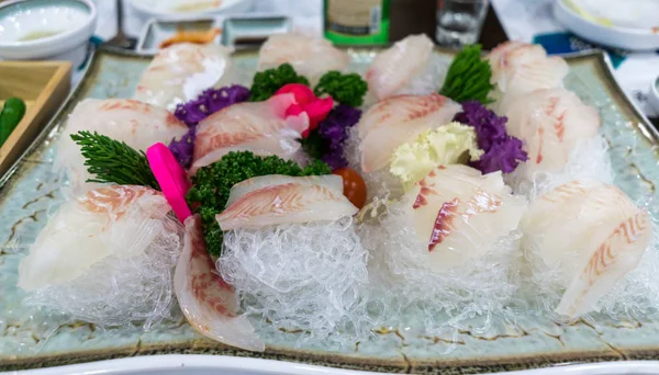 Bandeja de sushi na ilha de jeju — Fotografia de Stock