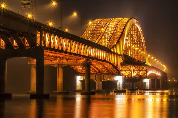 Banghwa-Brücke bei Nacht — Stockfoto