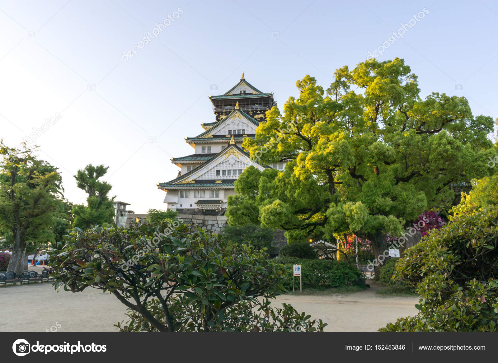 Vue Du Château Dosaka Photo éditoriale Aaron90311