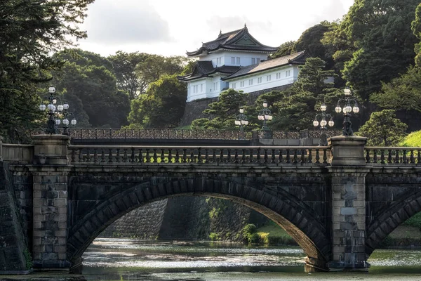 Seimonish 桥和东京宫 — 图库照片
