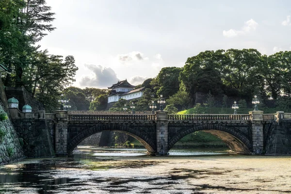 Seimonish bridge and tokyo palace — Stock Photo, Image