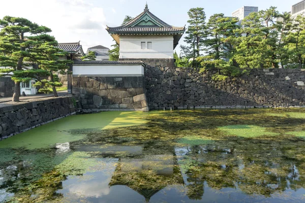 Portão kikyomon em tokyo — Fotografia de Stock