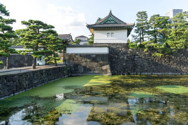 Portão kikyomon em tokyo — Fotografia de Stock