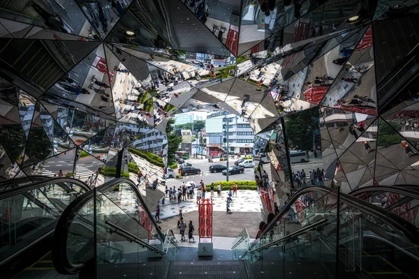 Tokyu plaza omotesando harajuku wejście — Zdjęcie stockowe