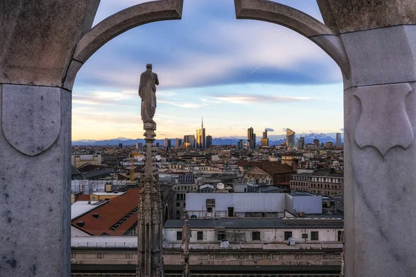 Milanos Duomo på taket — Stockfoto