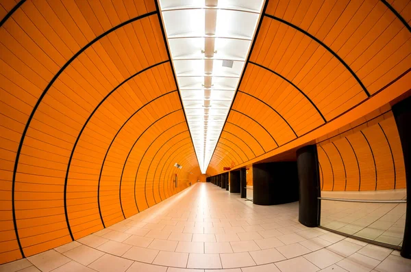 Marienplatz stazione arancione — Foto Stock