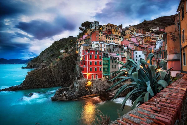 Riomaggiore Cinque Terre içinde