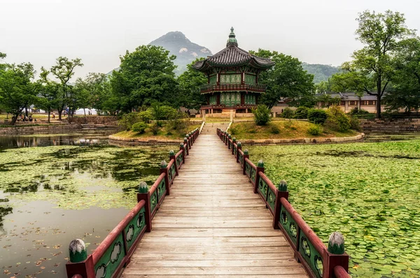 Yaz hyangwonjeong Pavyonu