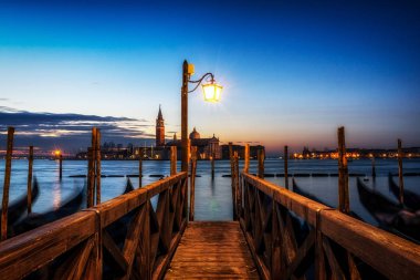 San Giorgio Maggiore Kilisesi gündoğumu