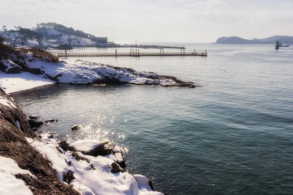 Quai de l'île de Jangja en hiver — Photo