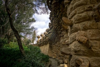 Park guell sütunlar ve viyadük