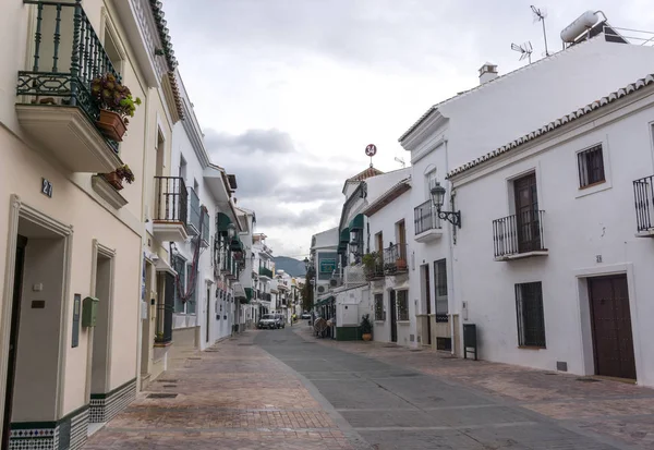 Vista del pueblo costero de Nerja —  Fotos de Stock