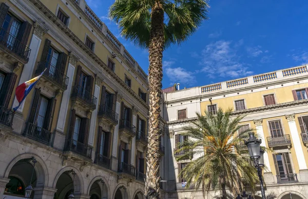 Barcelona plaza de la ciudad — Foto de Stock